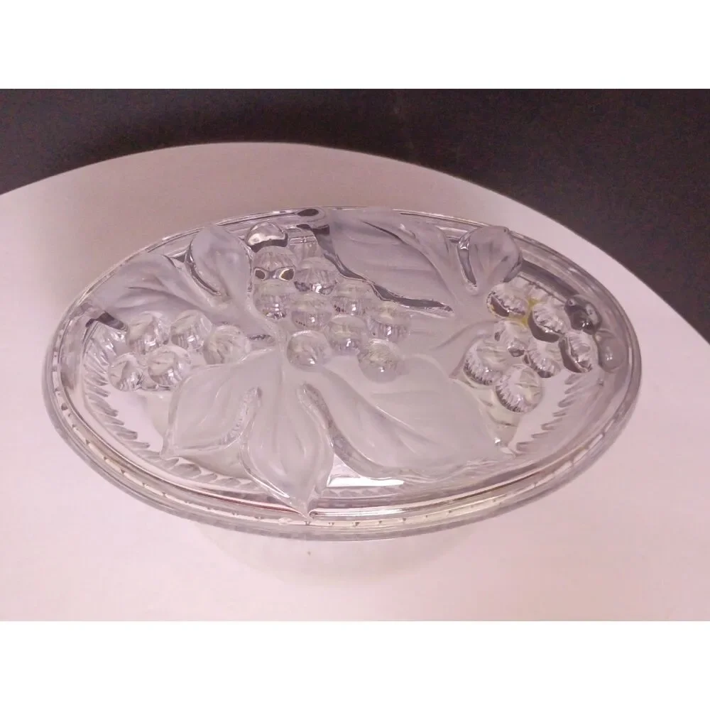 Studio Nova by Mikasa Napa Valley Grape Leaf Design Vintage Crystal Covered Dish